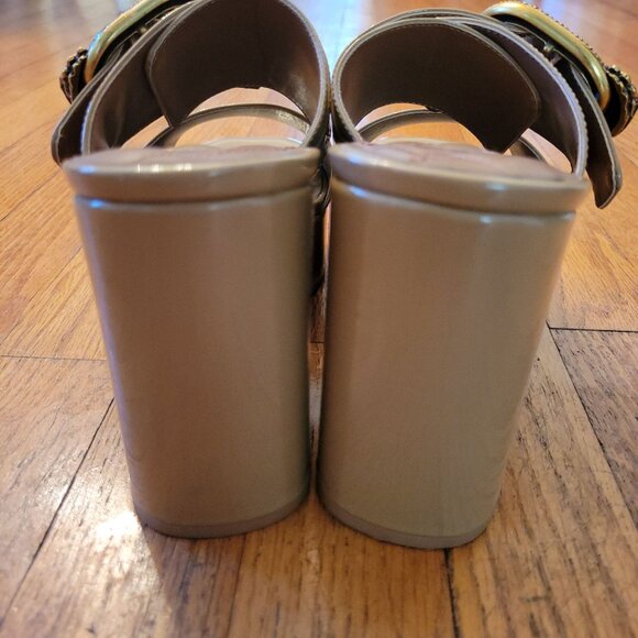 Kurt Geiger 8.5 Patent Leather Beige Platform Heeled Sandals Gold Eagle Buckle - Picture 6 of 13